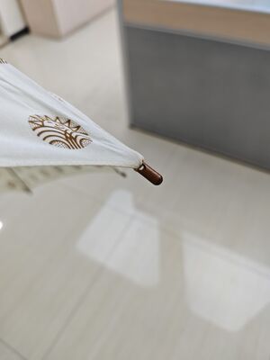 Ombrello a bastone automatico da 23 pollici con lino di cotone e stecche in fibra di vetro per un'elegante protezione dalla pioggia