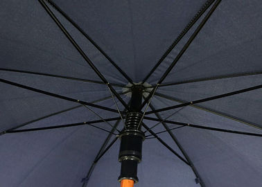 Maniglia curva di legno dell'ombrello dei blu navy degli uomini durevoli per il tempo di lustro della pioggia